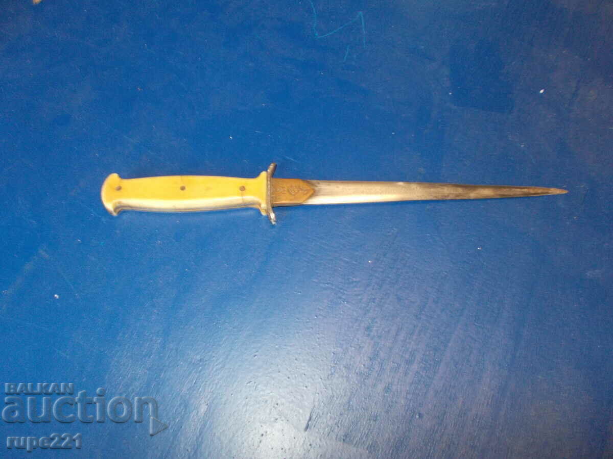 Dagger, blade Dagger, blade