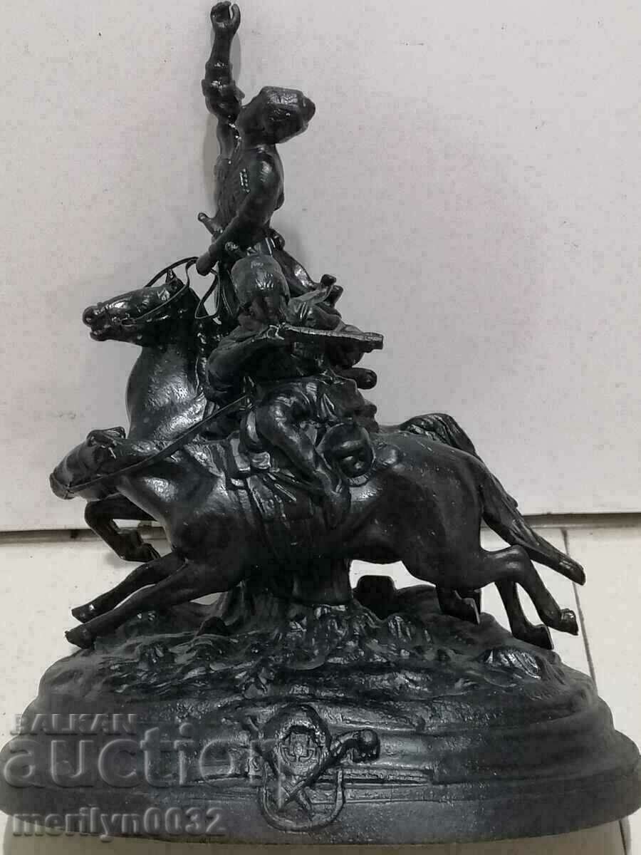 Авторска статуетка червеноармейци чугун СССР КАСЛИ скулптура