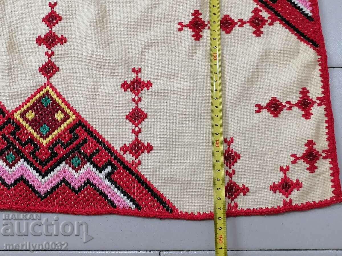 Auction Tablecloth with embroidery 148/ 148 cm milo lace Auction Tablecloth with embroidery 148/ 148 cm milo lace