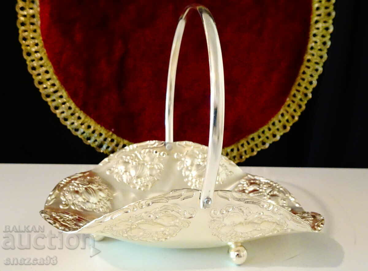 Delivery of Silver-plated candy box, embossed fruits.