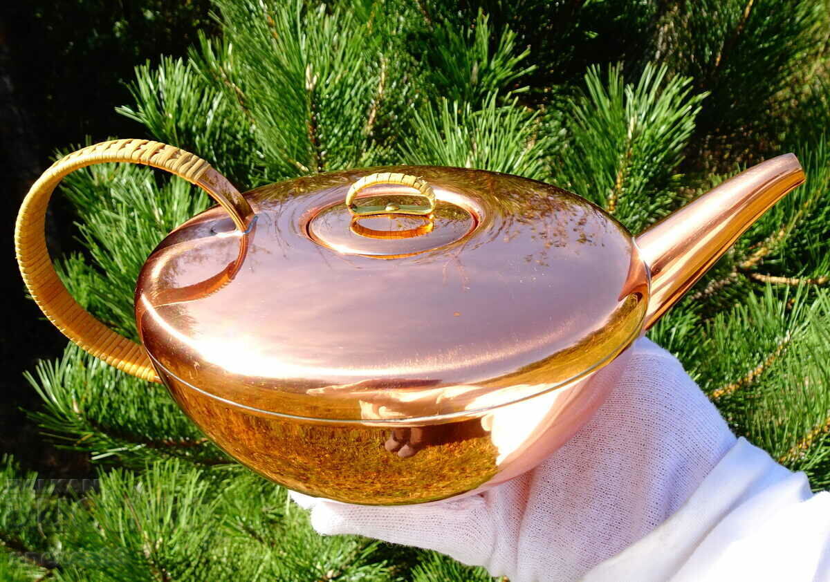 Aladdin copper teapot, unused. with price 89.00 BGN | € 45.50 Aladdin copper teapot, unused. with price 89.00 BGN | € 45.50