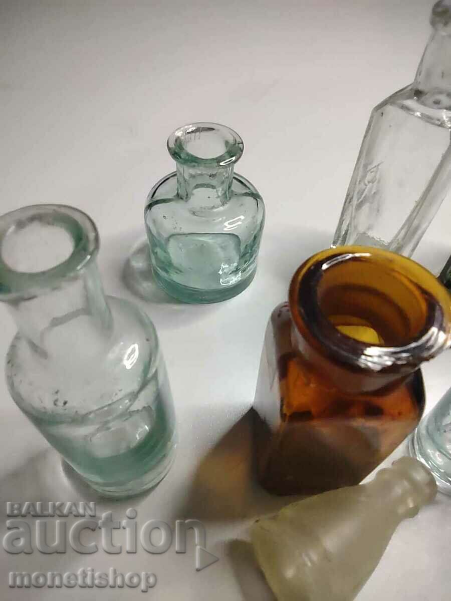 Delivery of A collection of medical jars used in the 18th and 19th centuries. Delivery of A collection of medical jars used in the 18th and 19th centuries.