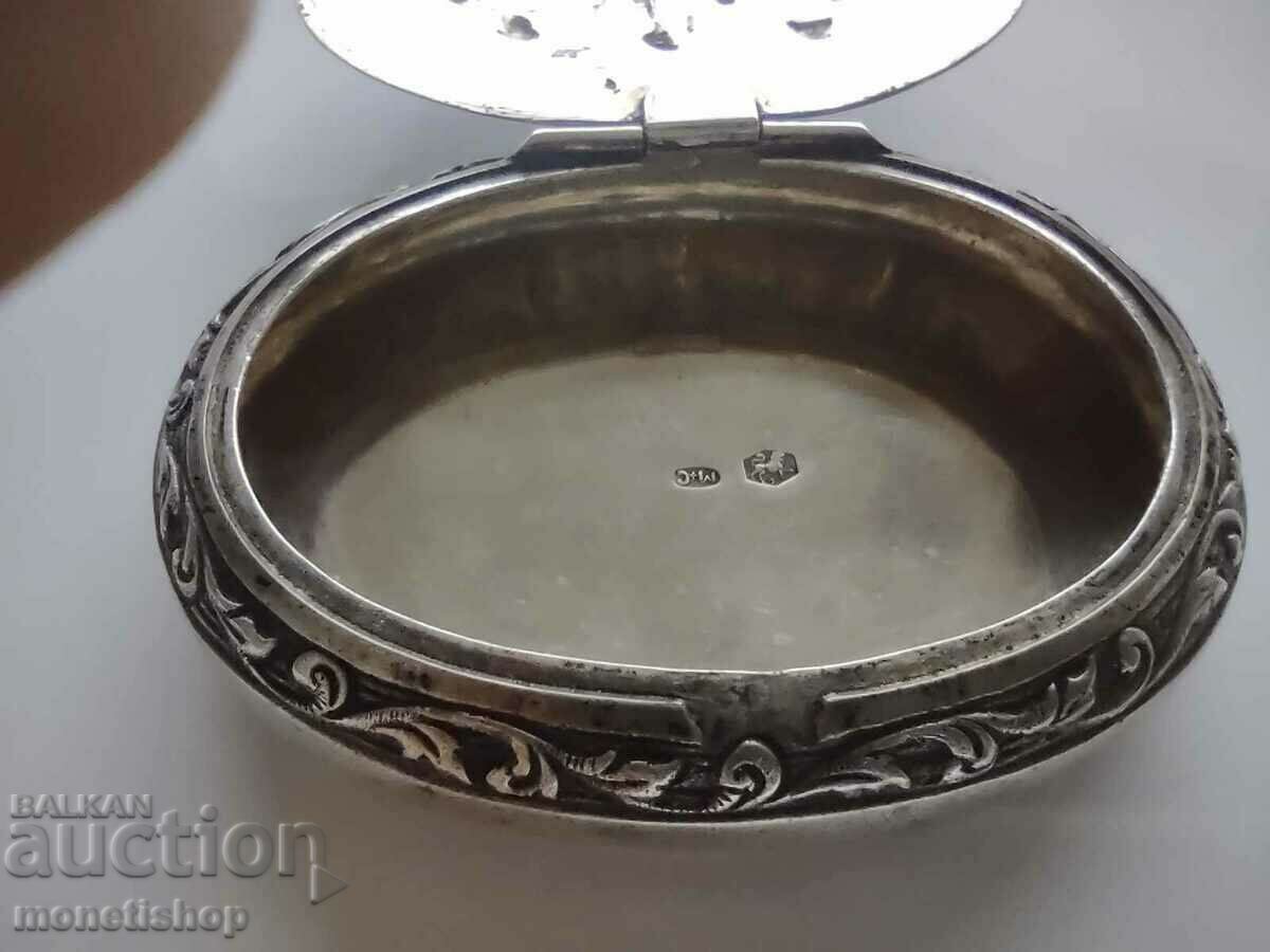 Ασημένιο κουτί για ταμπάκο ή χάπια 36γρ. με τιμή 360.00 BGN | € 184.07 Ασημένιο κουτί για ταμπάκο ή χάπια 36γρ. με τιμή 360.00 BGN | € 184.07