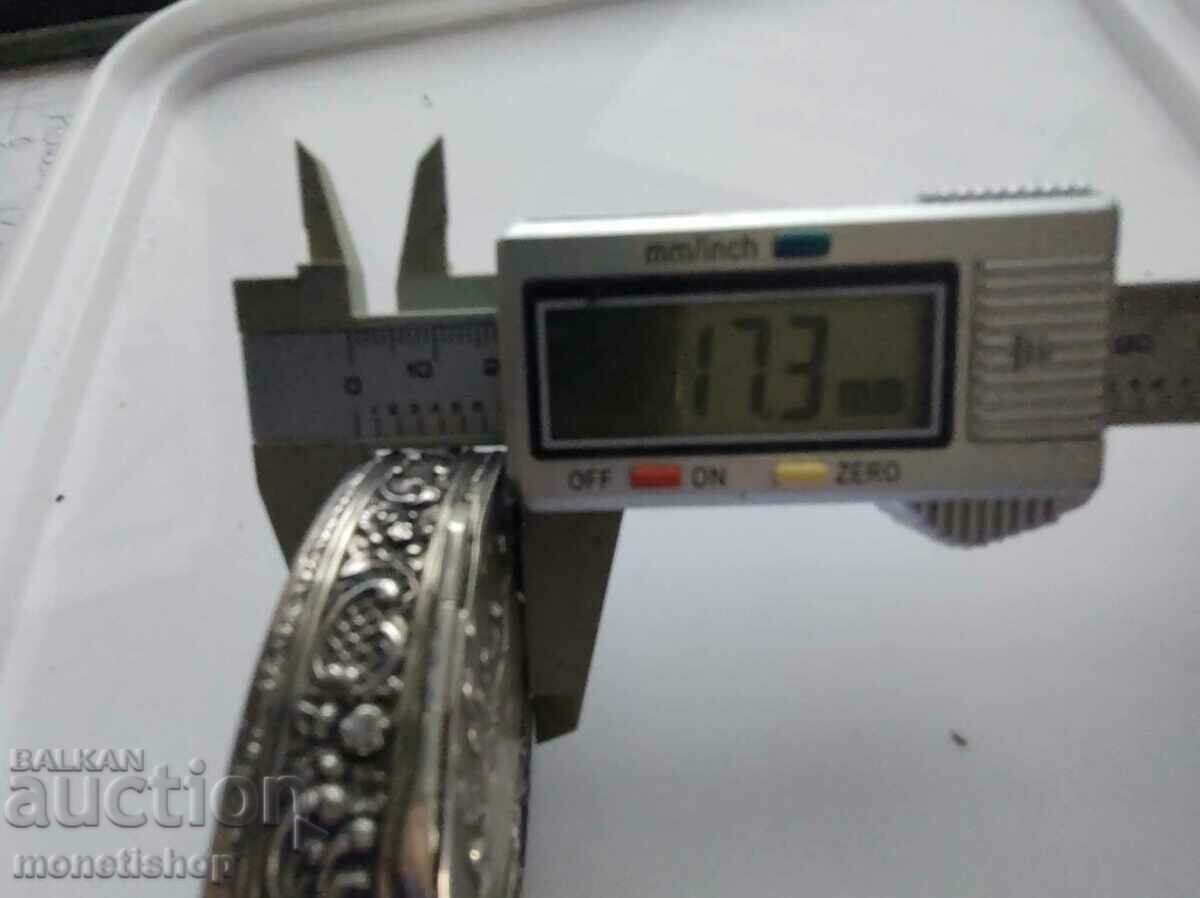 Παράδοση Ασημένιο κουτί για ταμπάκο ή χάπια 27γρ. Παράδοση Ασημένιο κουτί για ταμπάκο ή χάπια 27γρ.