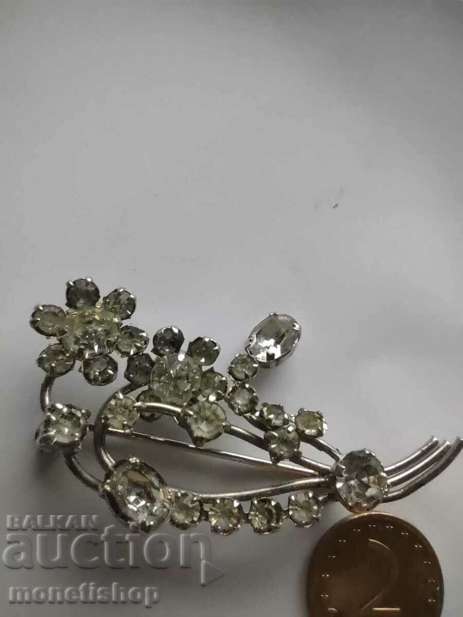 Доставка на Две красиви брожки Доставка на Две красиви брожки