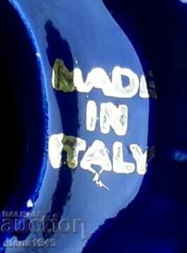 Auction A vase Auction A vase