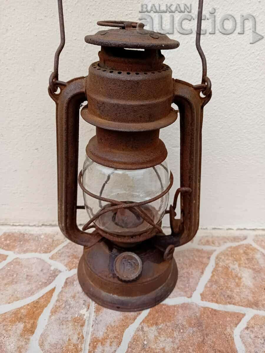 Vintage German Feuerhand 275 1914 WW1 WWII RRR Lantern with price 71.00 BGN | € 36.30 Vintage German Feuerhand 275 1914 WW1 WWII RRR Lantern with price 71.00 BGN | € 36.30