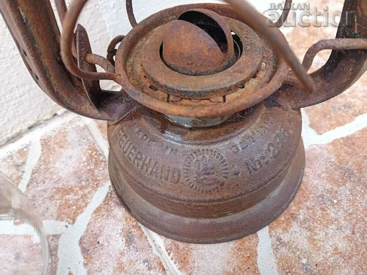 Delivery of Vintage German Feuerhand 275 1914 WW1 WWII RRR Lantern Delivery of Vintage German Feuerhand 275 1914 WW1 WWII RRR Lantern