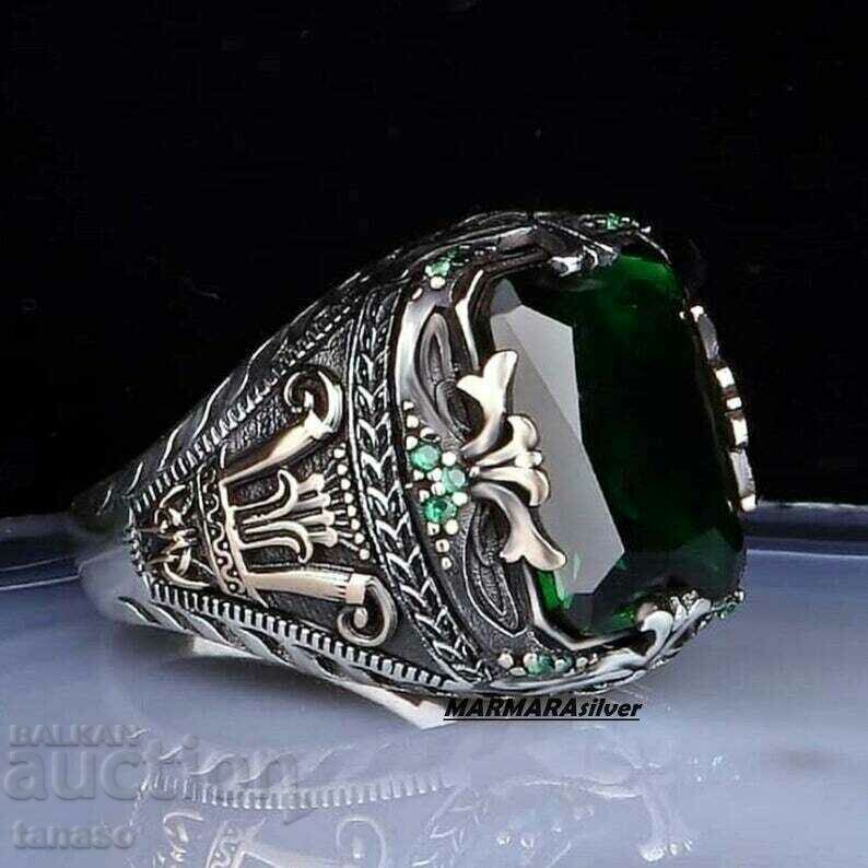 Inel barbatesc cu zircon verde cu preț 30.00 BGN | € 15.34