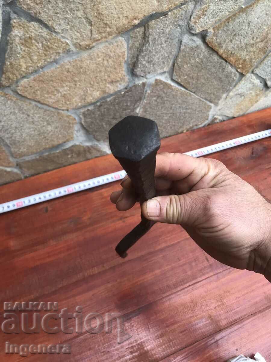 ANCHOR FOR RIVING OLD TWO-TOOTE FORGED TOOL - 5 ANCHOR FOR RIVING OLD TWO-TOOTE FORGED TOOL - 5