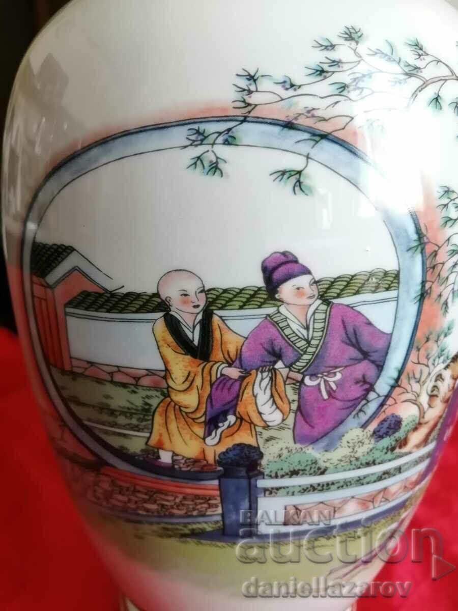 Licitație Vasă chinezească veche, marcată Licitație Vasă chinezească veche, marcată