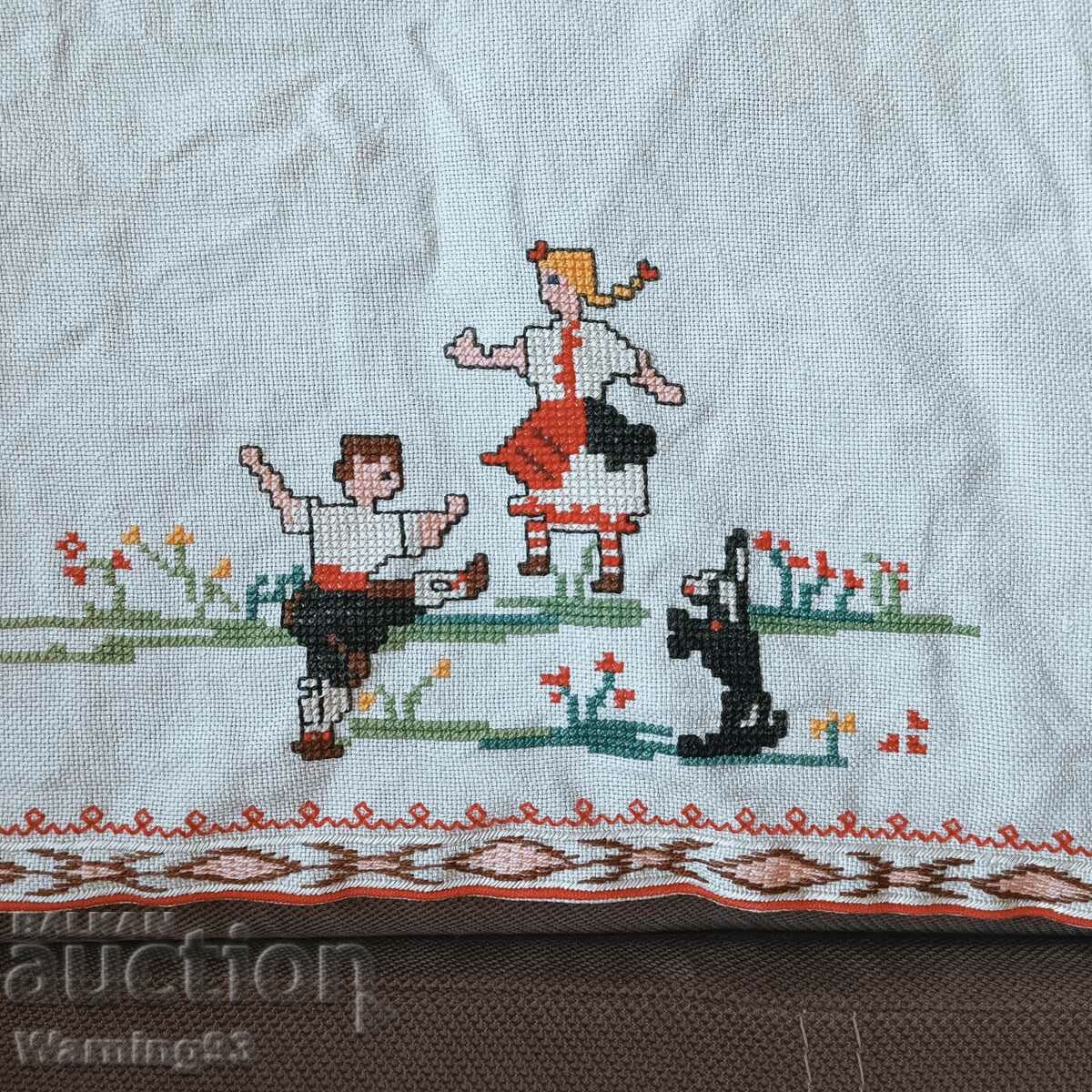 Licitație Covor vechi bulgaresc cu motive populare - 60/60 cm Licitație Covor vechi bulgaresc cu motive populare - 60/60 cm