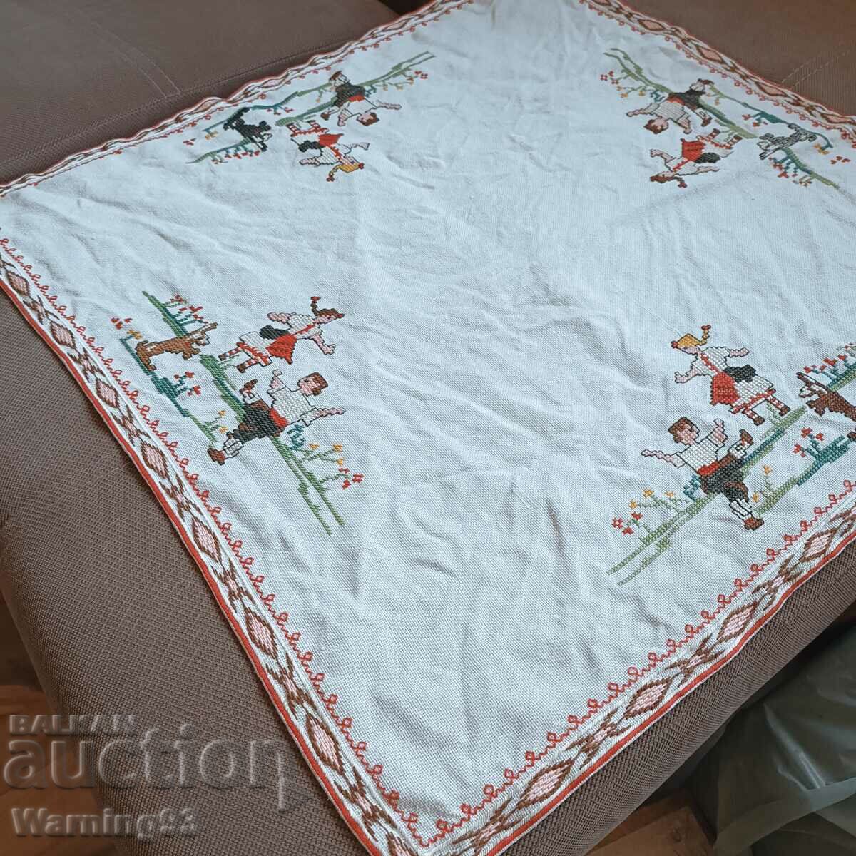 Covor vechi bulgaresc cu motive populare - 60/60 cm - 6 Covor vechi bulgaresc cu motive populare - 60/60 cm - 6