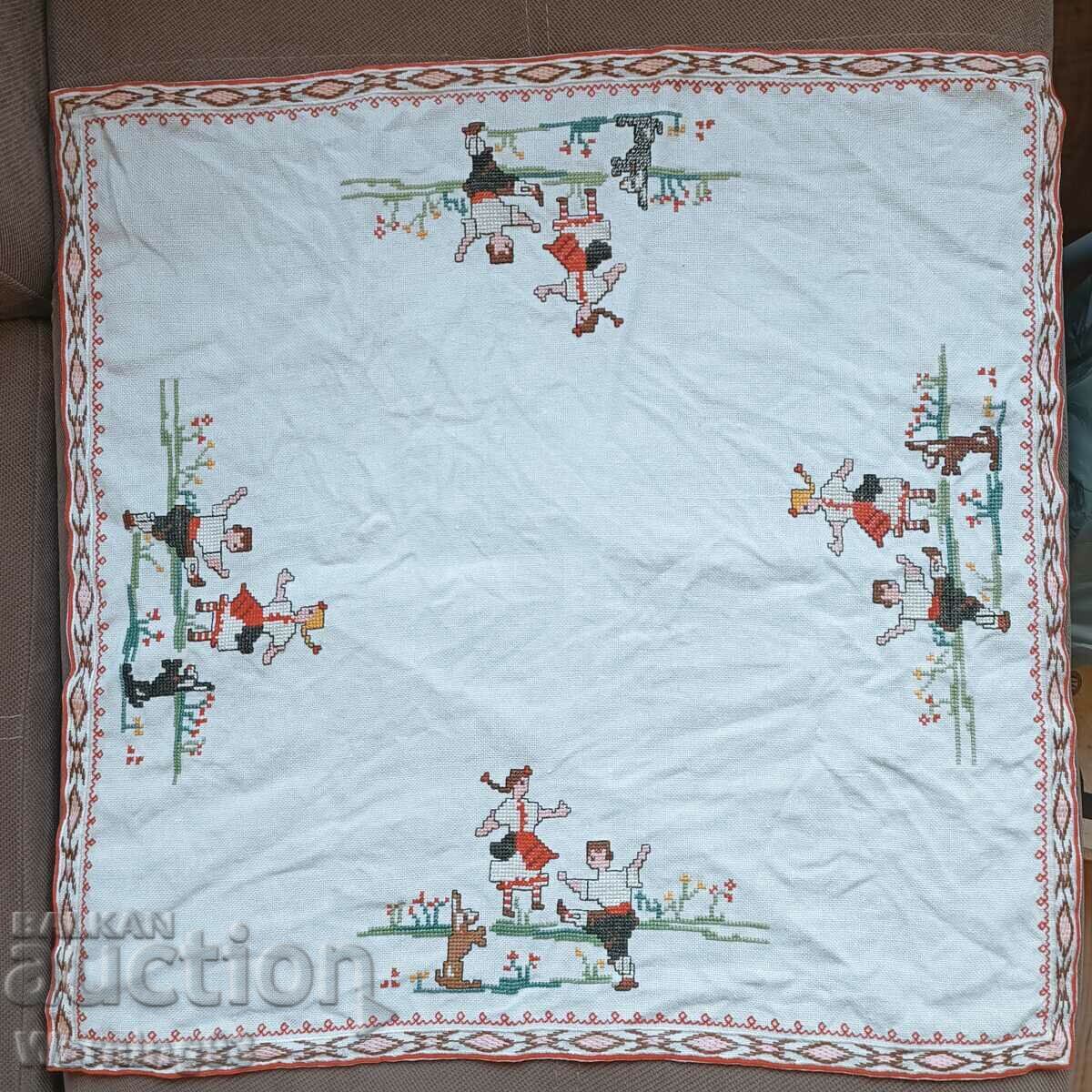 Παλιό βουλγαρικό χαλί με λαϊκά μοτίβα - 60/60cm