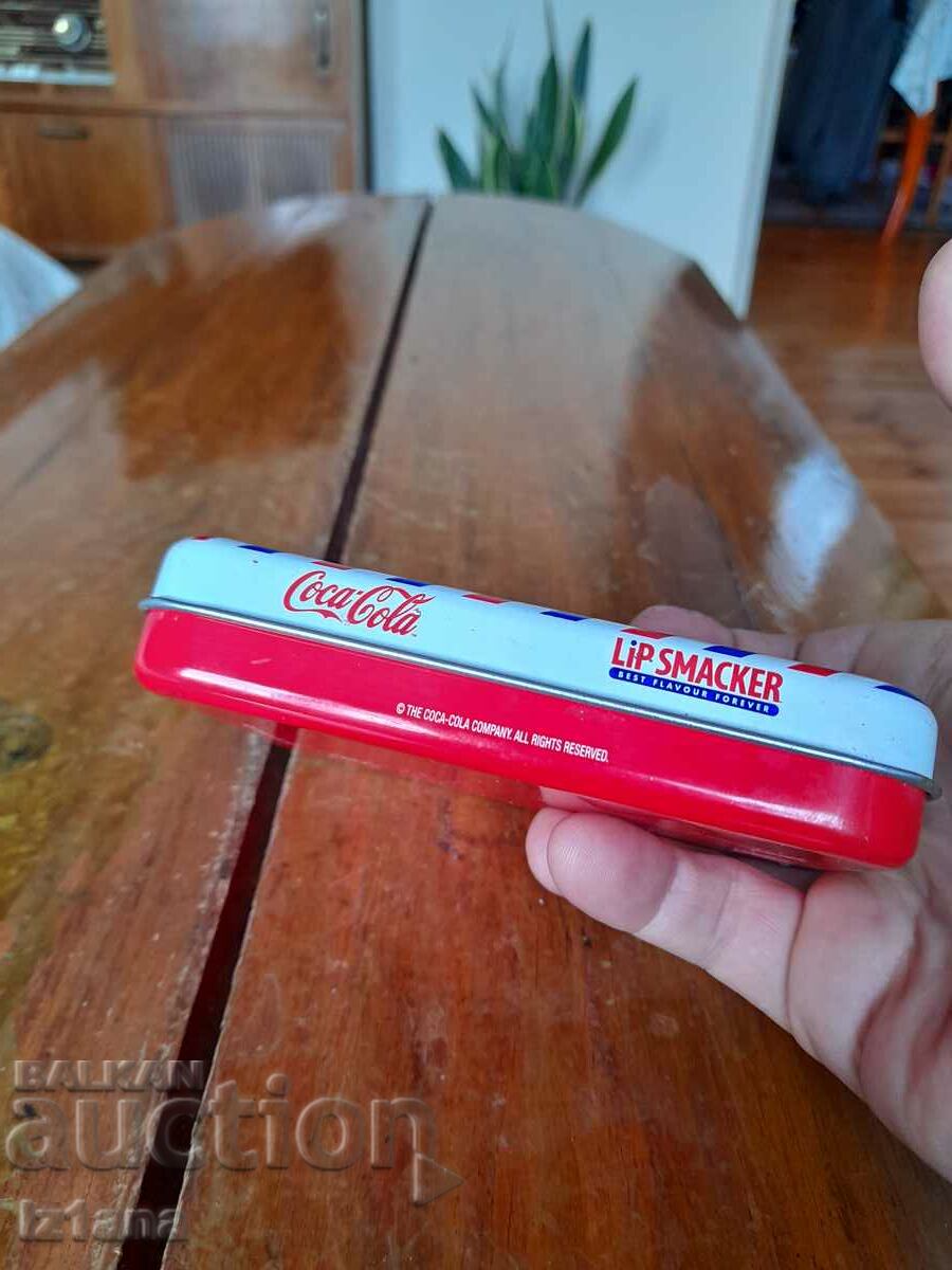 Auction Old box of Coca Cola lip fragrances, Coca Cola Auction Old box of Coca Cola lip fragrances, Coca Cola