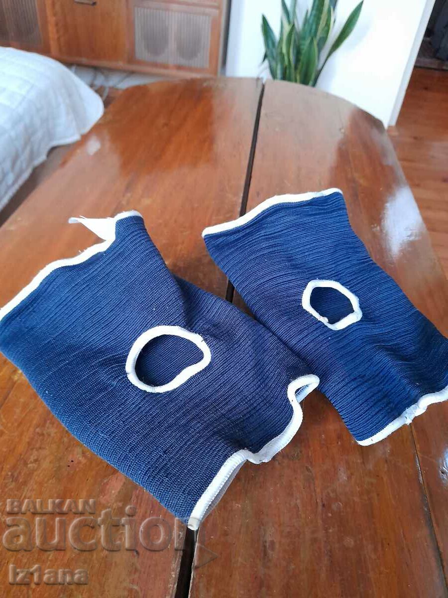 Auction Vintage Gala volleyball knee pads Auction Vintage Gala volleyball knee pads