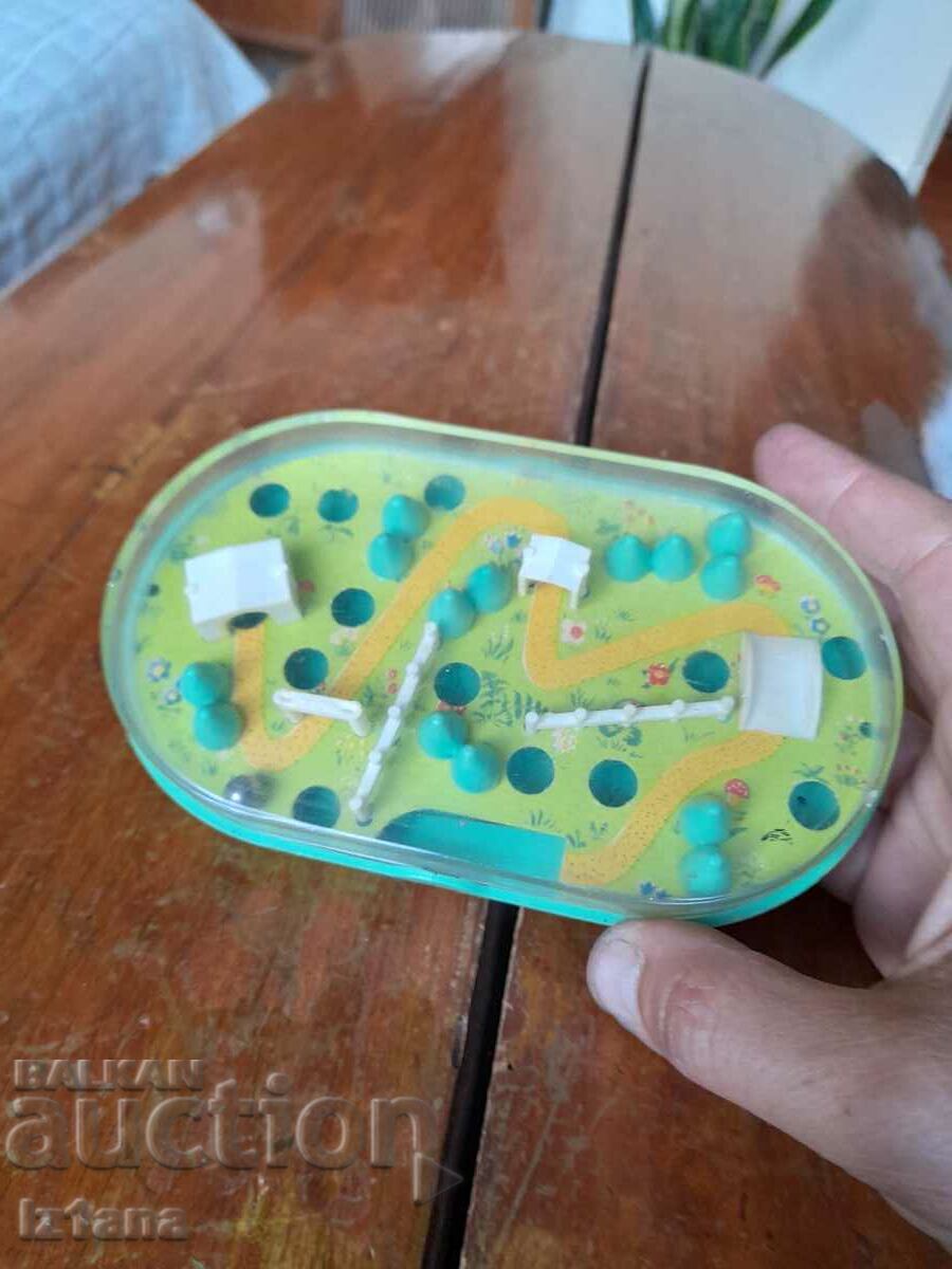 Ένα παλιό παιδικό παιχνίδι με τιμή 40.00 BGN | € 20.45