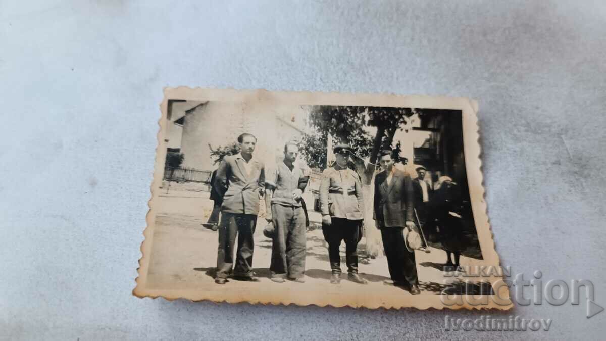 Photo Officer and three men