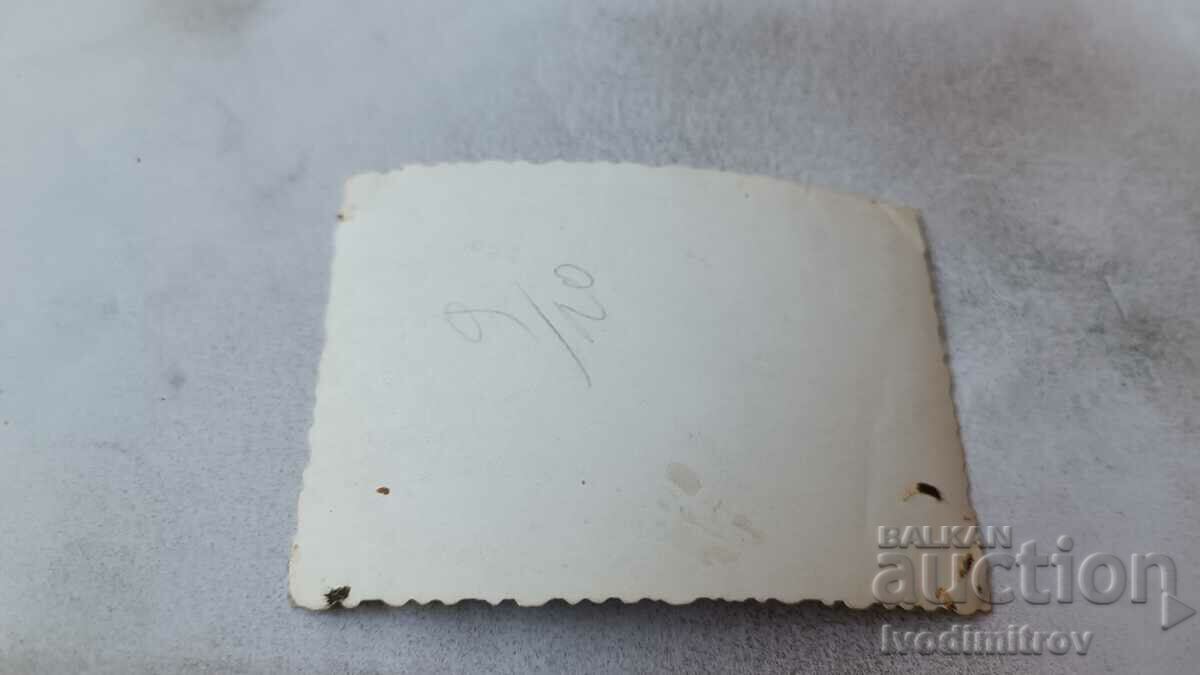 Photo An officer and five soldiers with AK 47 assault rifles with price 2.45 BGN | € 1.25