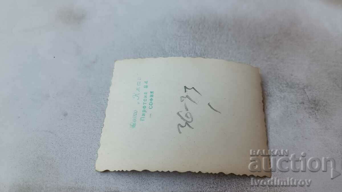 Photo Officers and men having a drink at a table with price 1.75 BGN | € 0.89 Photo Officers and men having a drink at a table with price 1.75 BGN | € 0.89