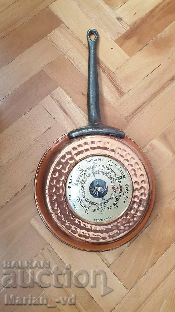 Παλιό βαρόμετρο χάλκινο τηγάνι