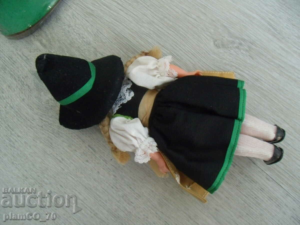 Auction No.*7189 old doll - height 18 cm - synthetic, textile Auction No.*7189 old doll - height 18 cm - synthetic, textile