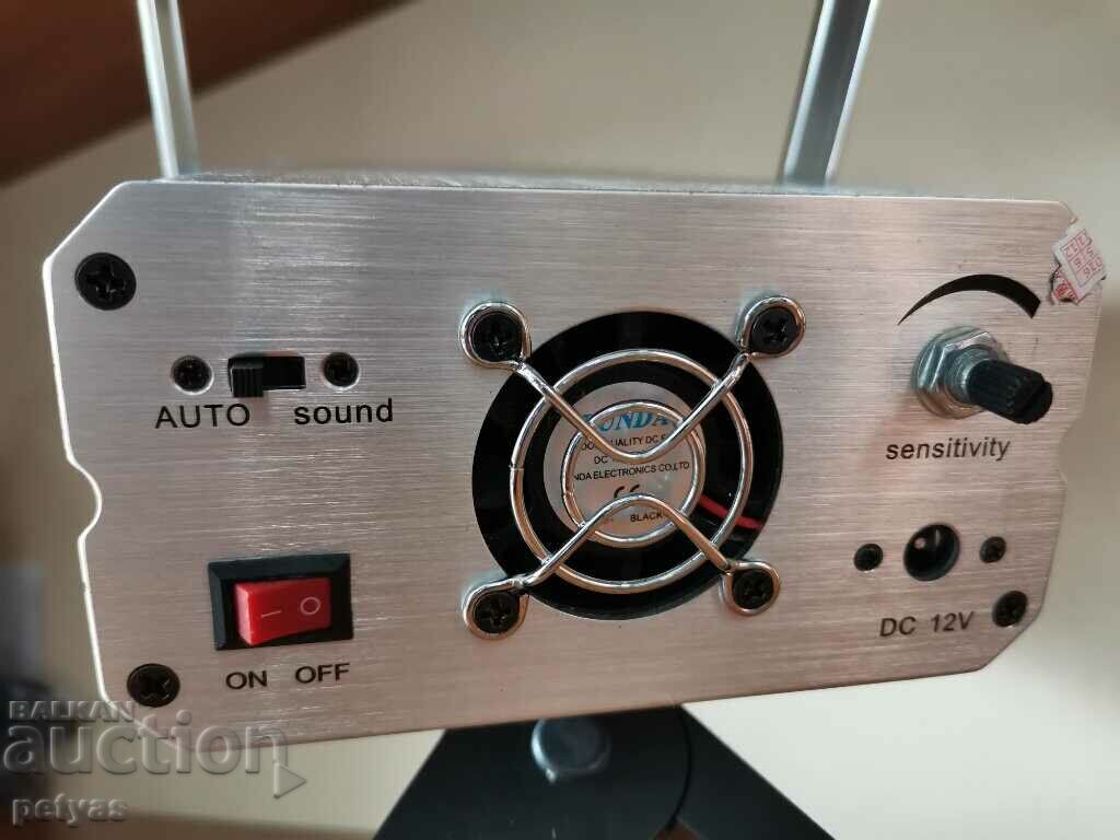 Delivery of Disco Bicolor Laser 100mW Projector LSS031 Delivery of Disco Bicolor Laser 100mW Projector LSS031