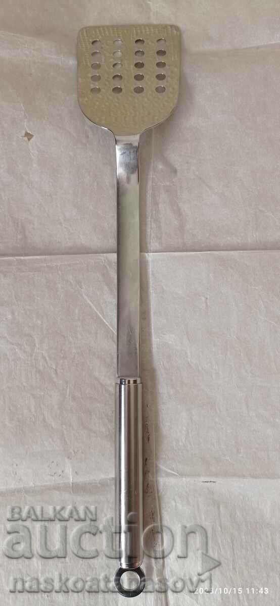 Grill turner "RÖSLE" with price 25.00 BGN | € 12.78 Grill turner "RÖSLE" with price 25.00 BGN | € 12.78