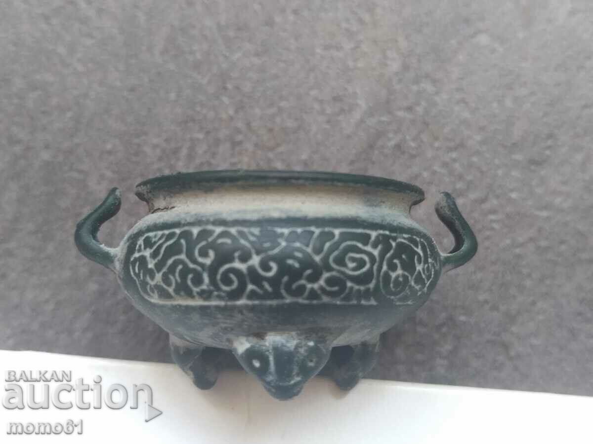 Small bronze pot with 21 replica coins - 7 Small bronze pot with 21 replica coins - 7