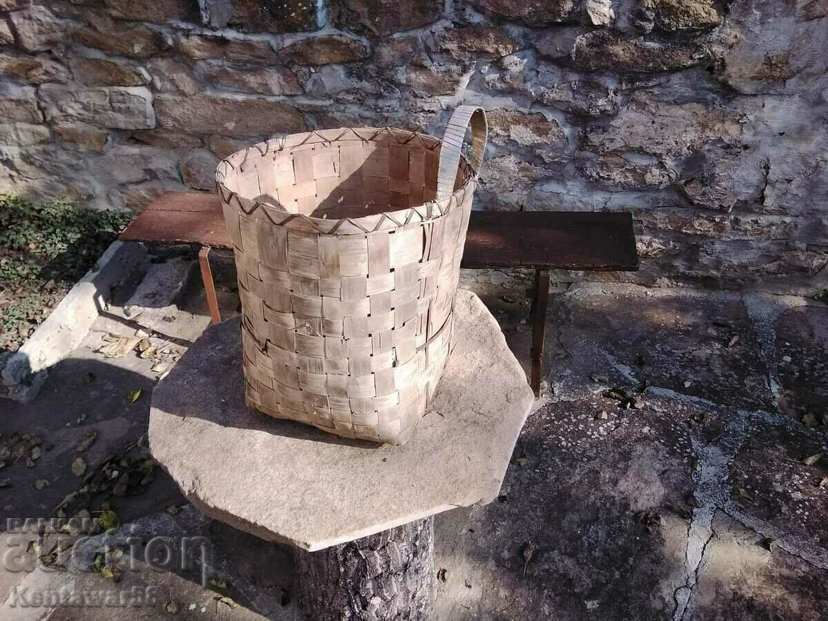 Old wicker basket. with price 10.00 BGN | € 5.11 Old wicker basket. with price 10.00 BGN | € 5.11