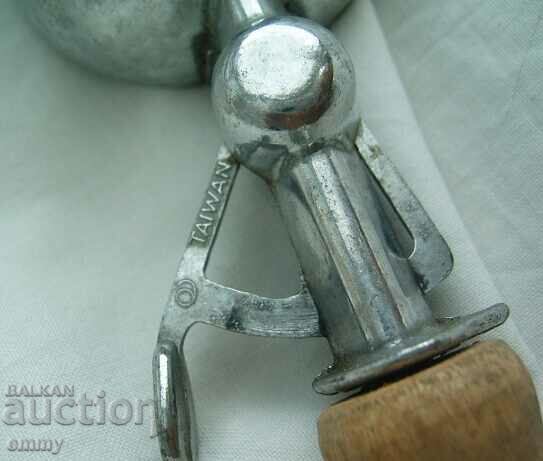 An old ice cream scoop - 6 An old ice cream scoop - 6