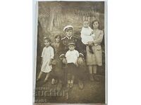 Photo gendarme with his family