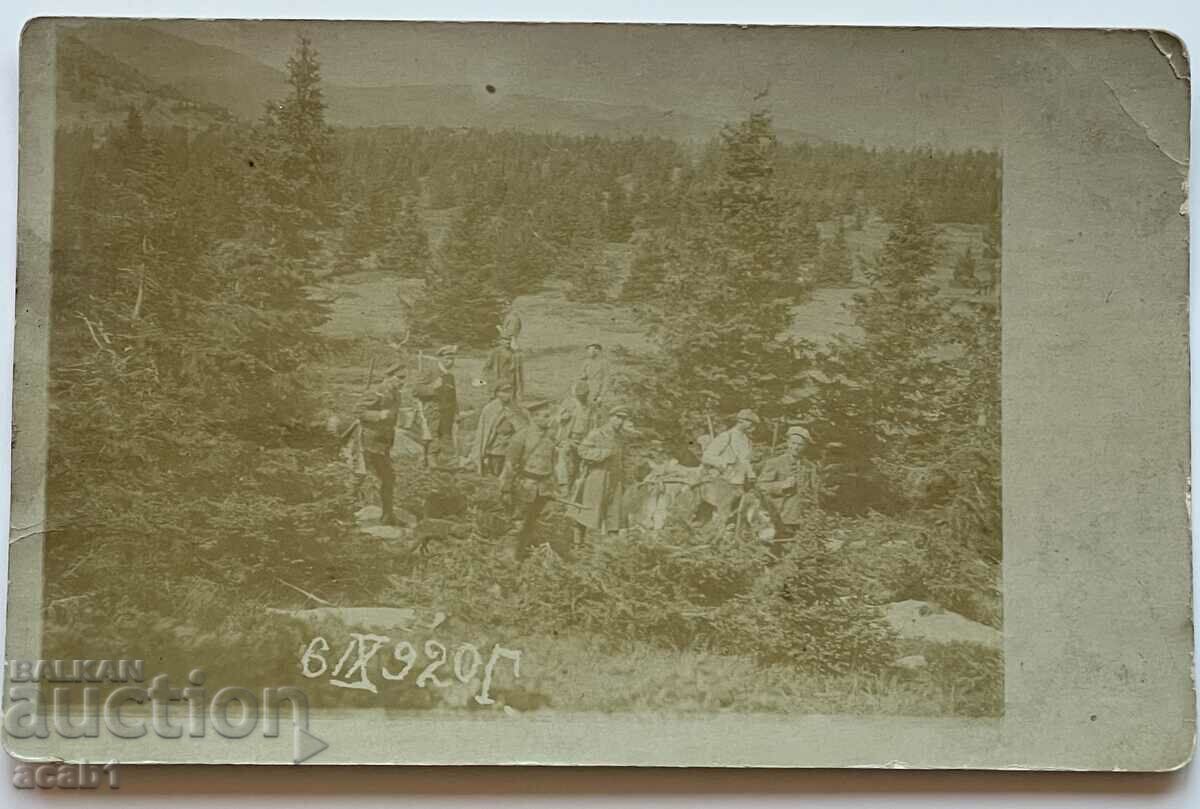 Στρατιωτικοί κυνηγοί στα βουνά 1920