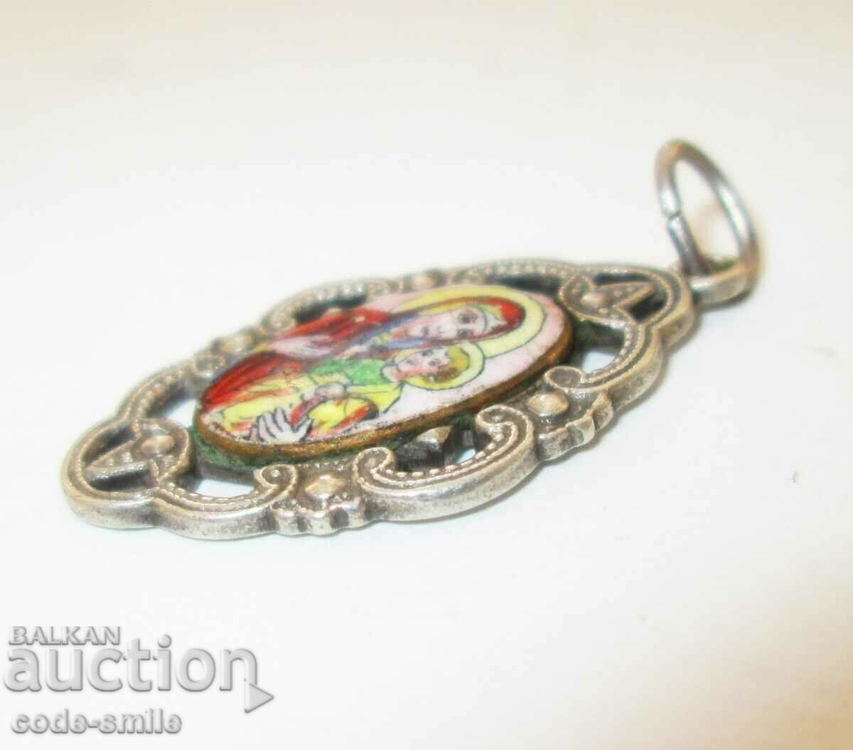 Delivery of Old silver medallion pendant icon enamel Virgin Mary Delivery of Old silver medallion pendant icon enamel Virgin Mary