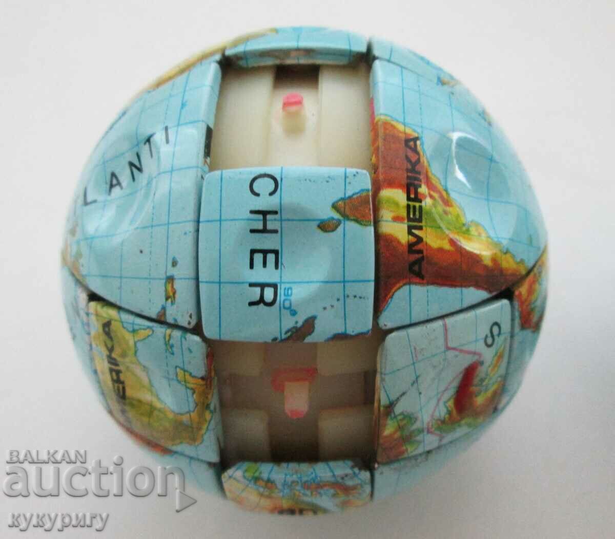 Auction Lot of 3 pieces old mechanical sheet metal globe puzzle Auction Lot of 3 pieces old mechanical sheet metal globe puzzle