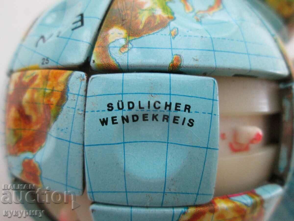 Lot of 3 pieces old mechanical sheet metal globe puzzle - 5 Lot of 3 pieces old mechanical sheet metal globe puzzle - 5