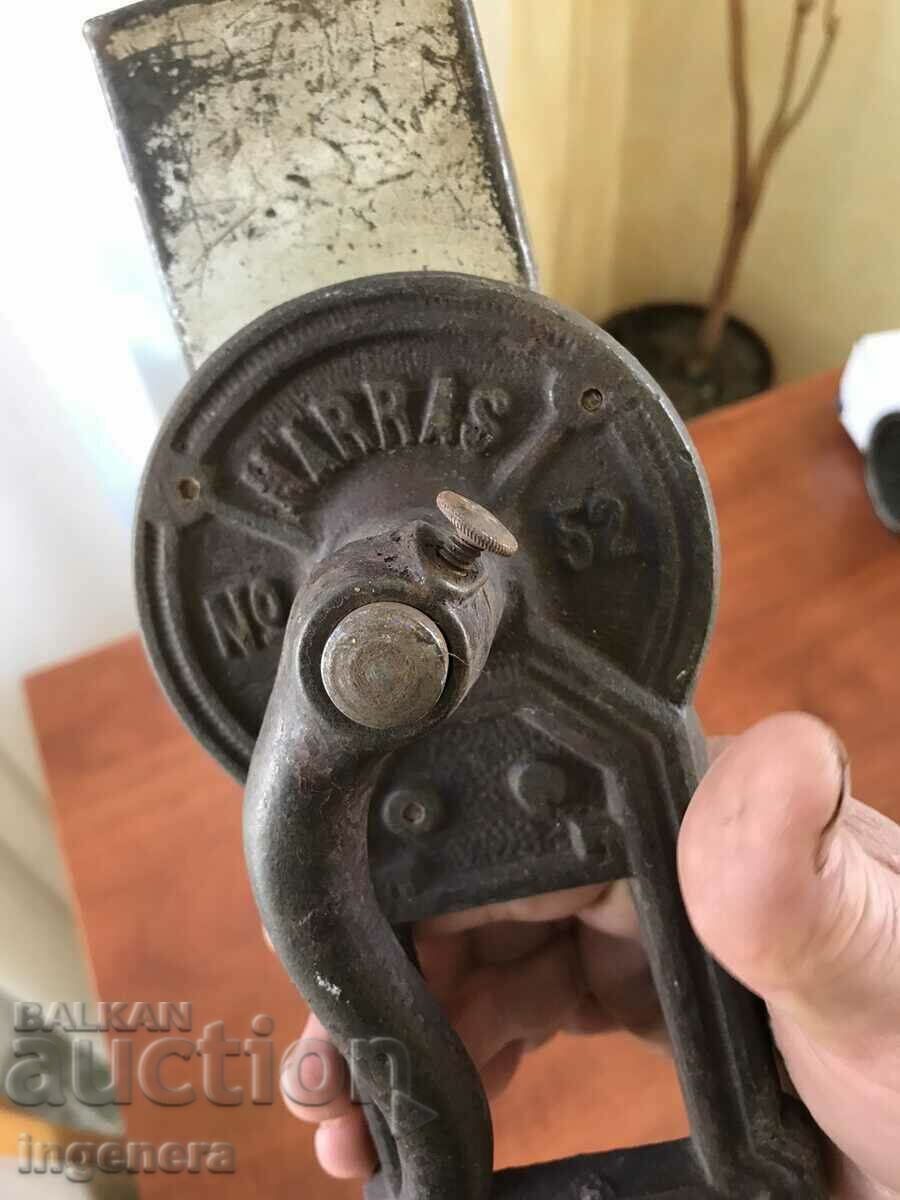 GRINDER GRINDER FOR NUTS, COFFEE, SPICES ETC.-CAST IRON - 5 GRINDER GRINDER FOR NUTS, COFFEE, SPICES ETC.-CAST IRON - 5