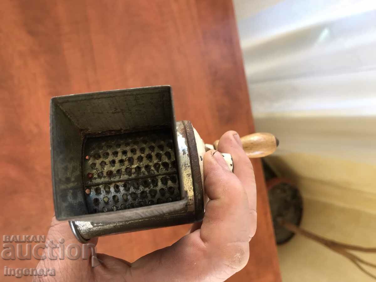 GRINDER GRINDER FOR NUTS, COFFEE, SPICES ETC.-CAST IRON - 6