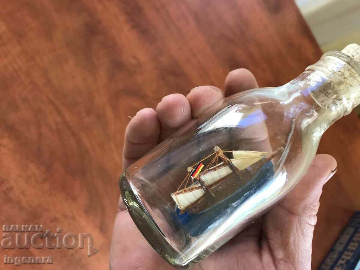 ΠΛΟΙΟ ΣΟΥΒΕΝΙΡ ΤΟΠΟΘΕΤΗΜΕΝΟ ΣΕ ΓΥΑΛΙΝΟ ΣΤΑΝΤ ΜΠΟΥΚΑΛΙΟΥ ΜΟΝΑΔΙΚΟ - 5