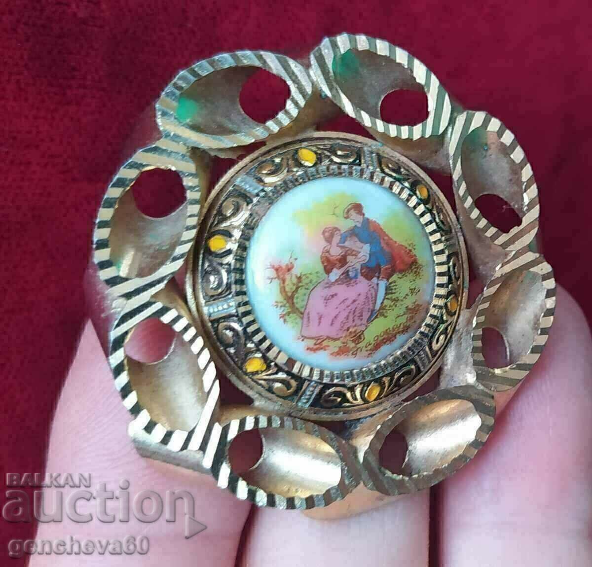 Delivery of Retro brooch, gold color/Victorian style/porcelain