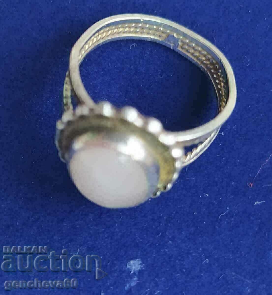 Inel renascentist cu opal alb/marcaj 925 cu preț € 20.00 | 39.12 BGN