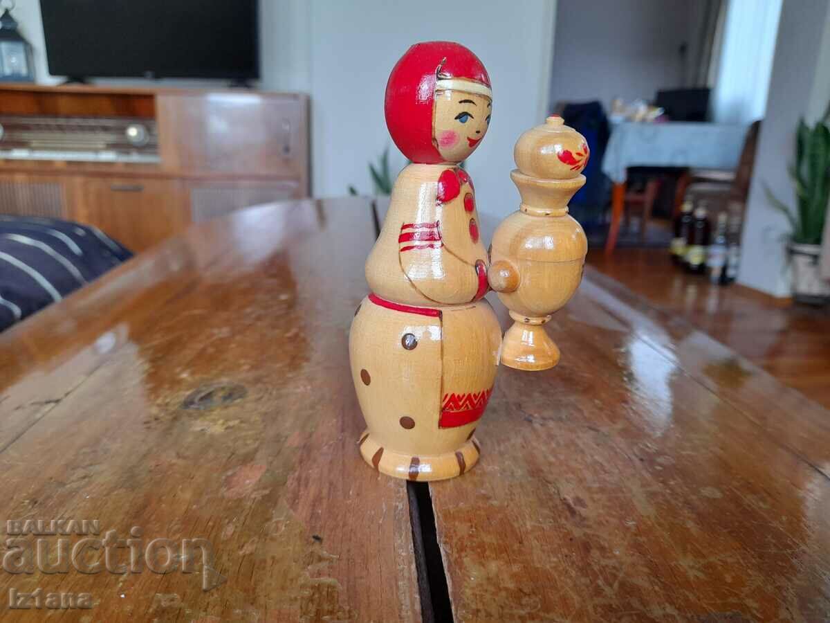 Delivery of Old wooden figurine Delivery of Old wooden figurine