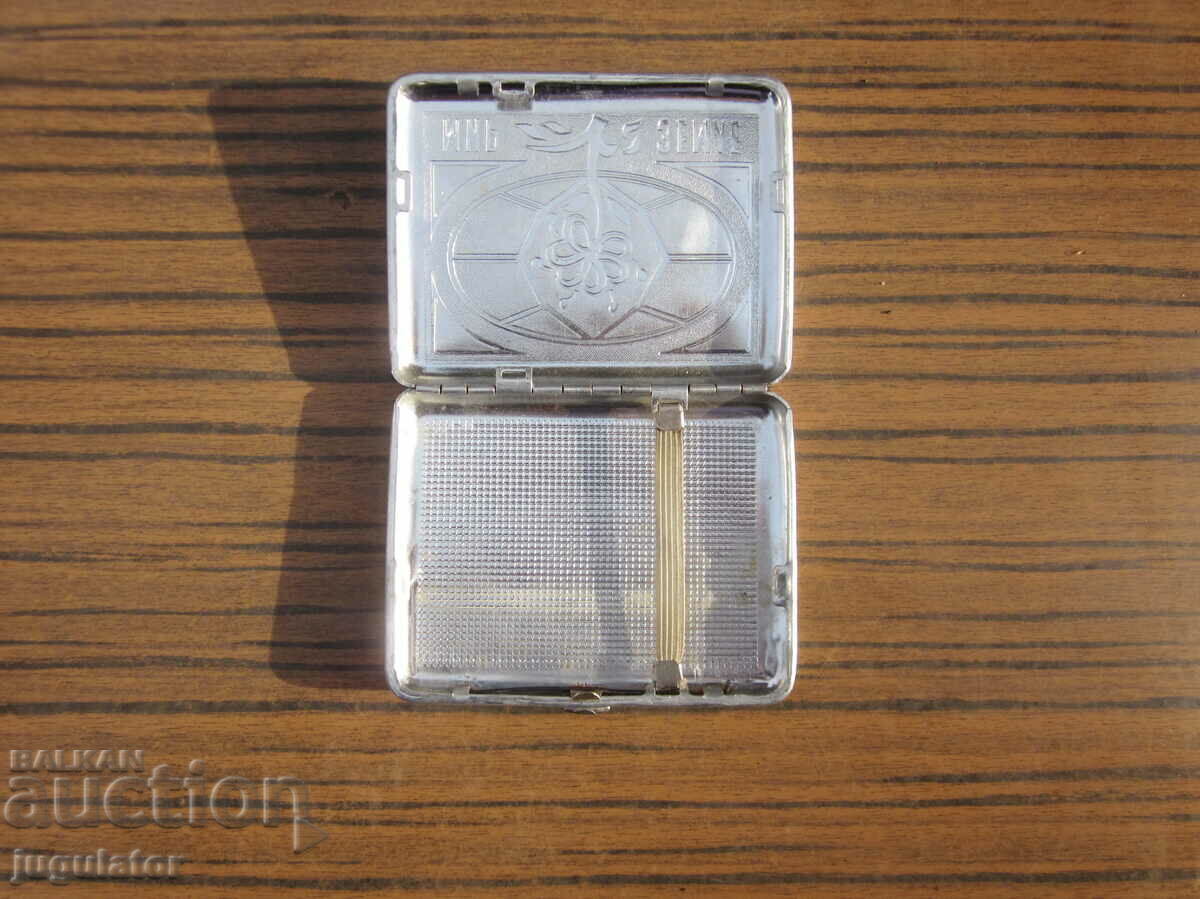 old Russian Soviet USSR snuffbox MIR ZEMLE - 5 old Russian Soviet USSR snuffbox MIR ZEMLE - 5