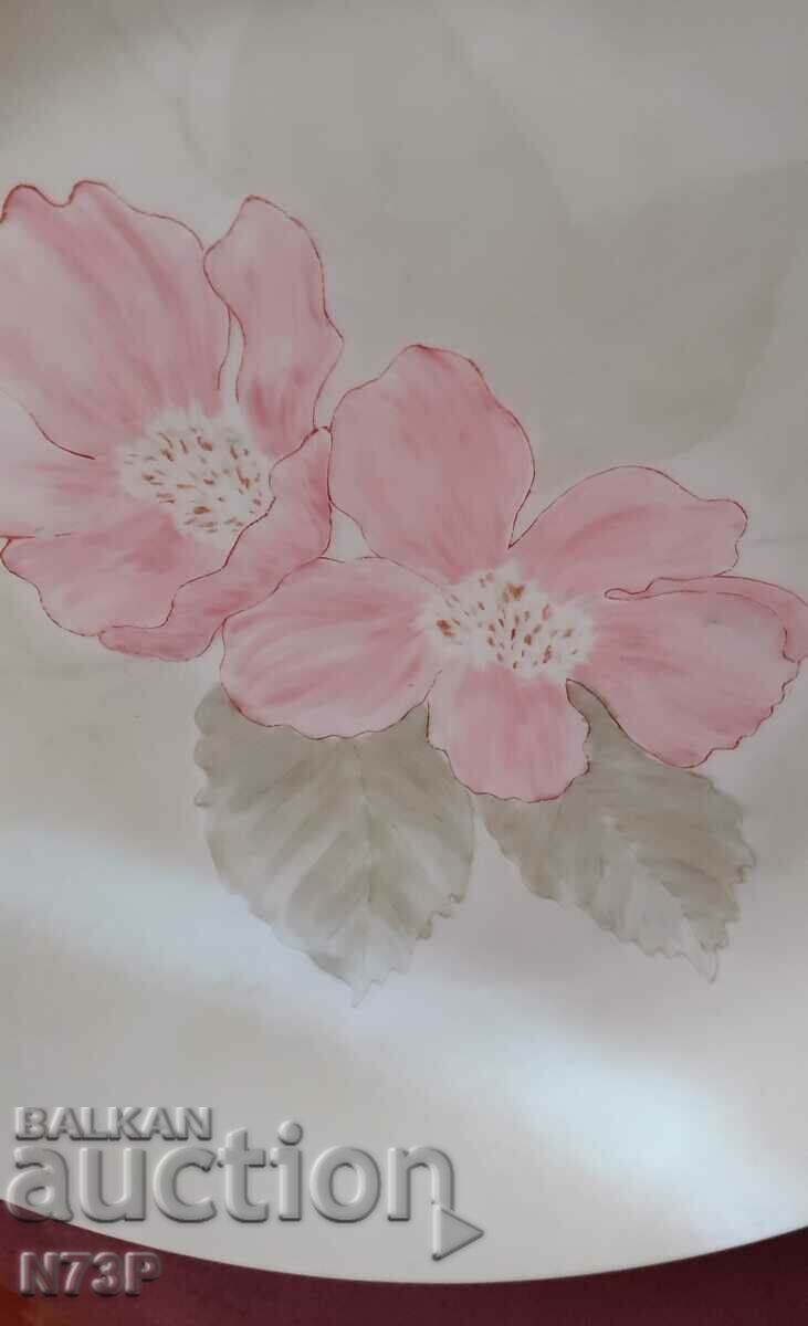 PORCELAIN PLATE. COLLECTION. HAND PAINTED. with price 18.00 BGN | € 9.20 PORCELAIN PLATE. COLLECTION. HAND PAINTED. with price 18.00 BGN | € 9.20