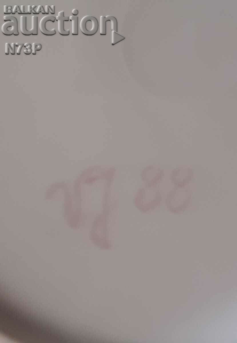 PORCELAIN PLATE. COLLECTION. HAND PAINTED. - 6 PORCELAIN PLATE. COLLECTION. HAND PAINTED. - 6