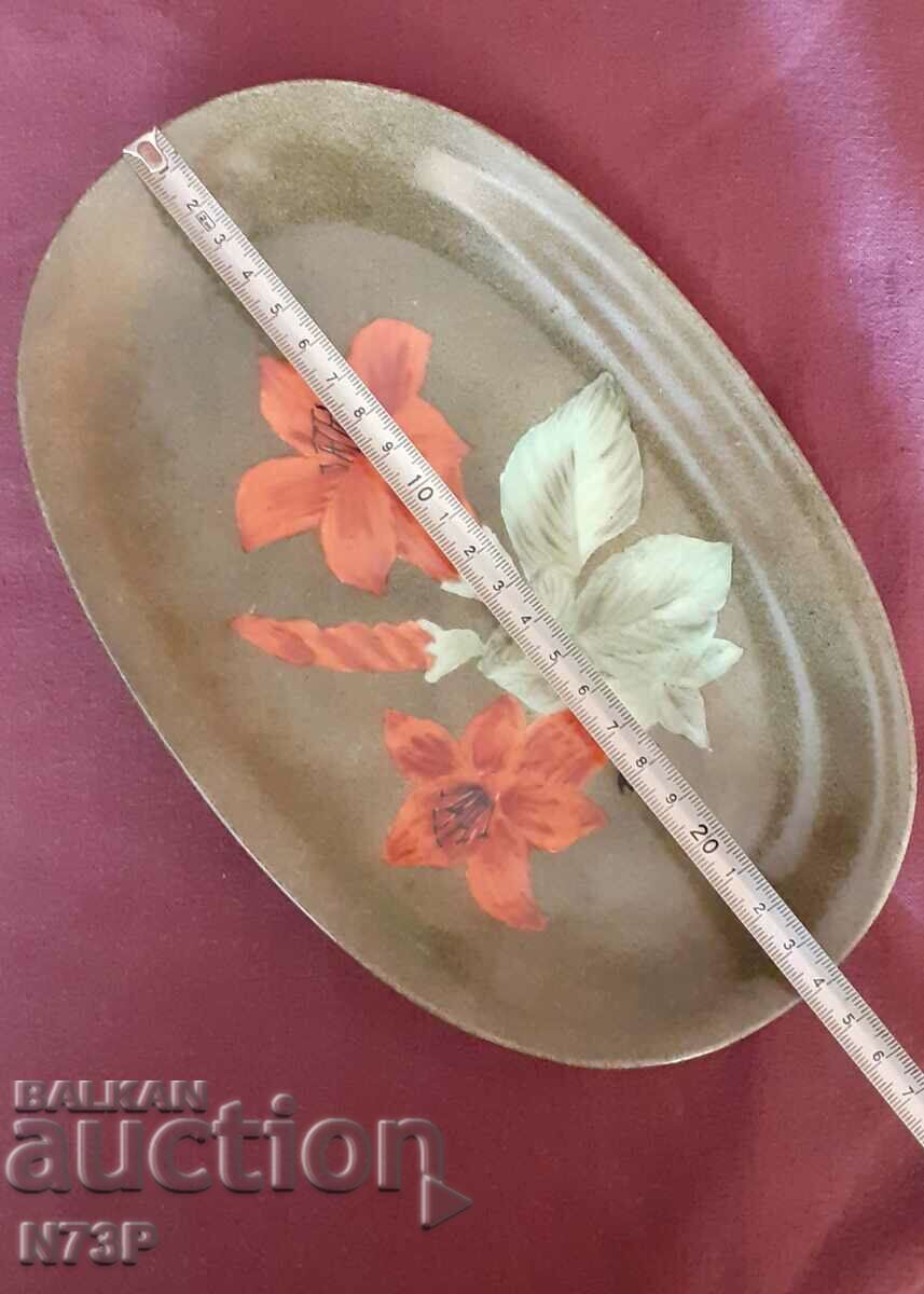 Auction PORCELAIN PLATE. COLLECTION. HAND PAINTED. Auction PORCELAIN PLATE. COLLECTION. HAND PAINTED.