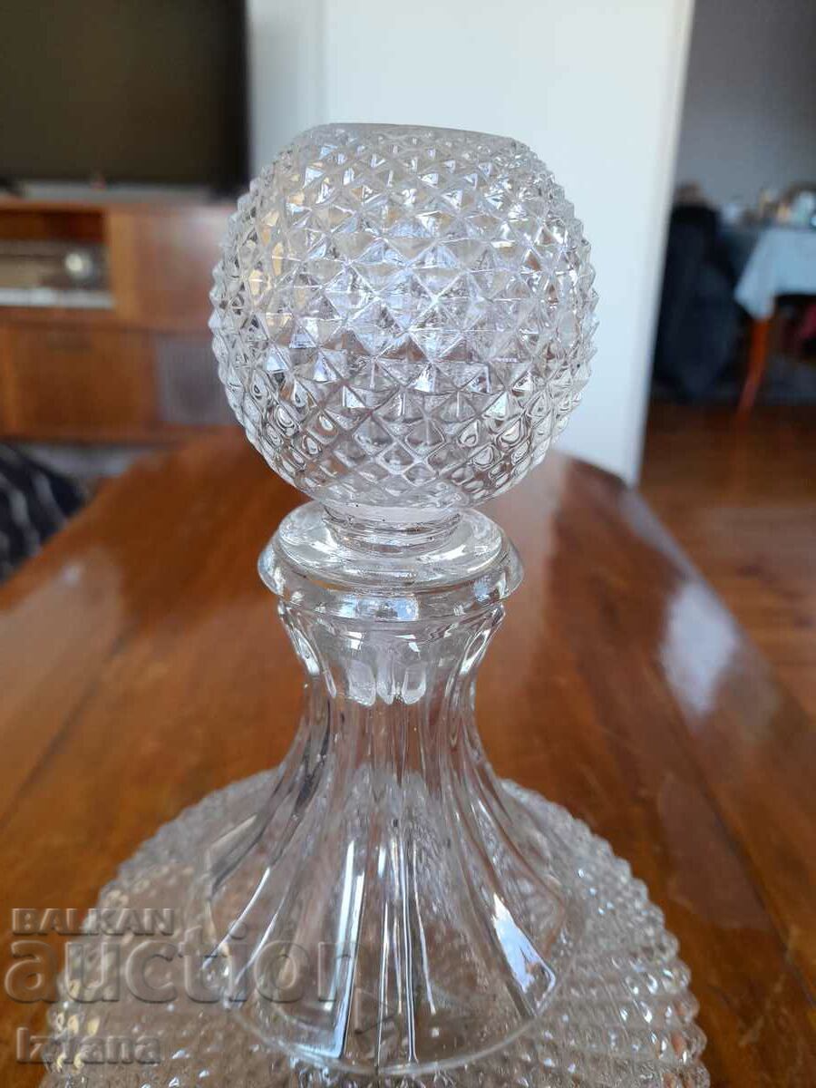 Delivery of Old carafe Delivery of Old carafe