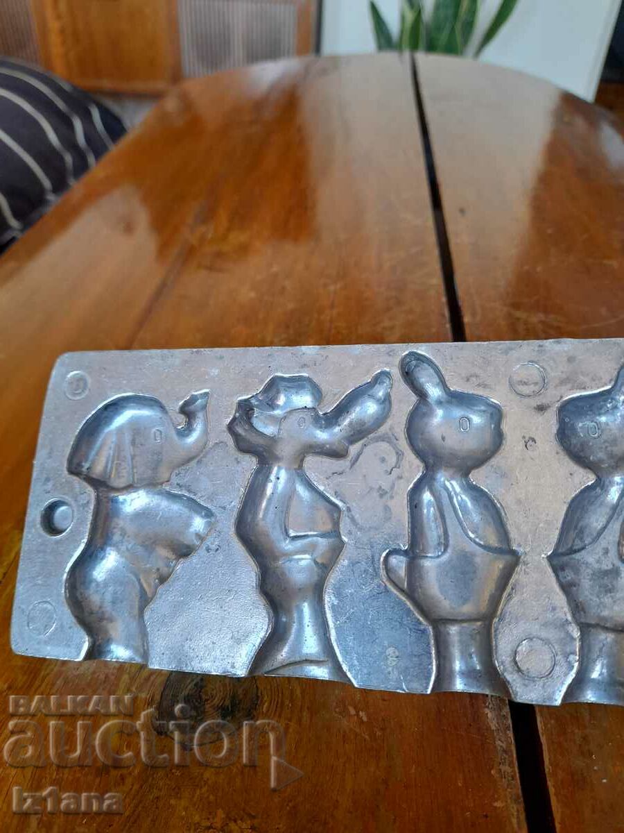 An old mold for candy figures - 6 An old mold for candy figures - 6