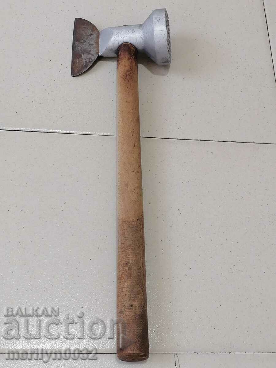 Delivery of An old hatchet with a steak hilt Delivery of An old hatchet with a steak hilt