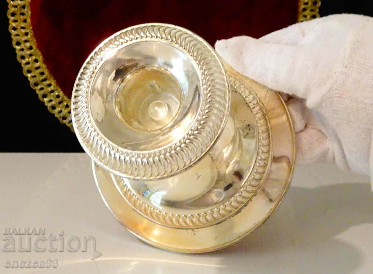 Auction English silver-plated candlestick 11 cm. Auction English silver-plated candlestick 11 cm.
